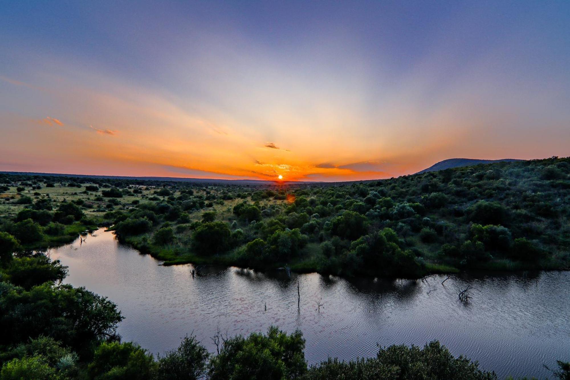 The Cliffhanger Lodge Mabula Game Reserve Экстерьер фото